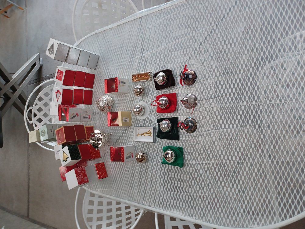 Christmas collectable Wallace Silversmiths Bells  #09