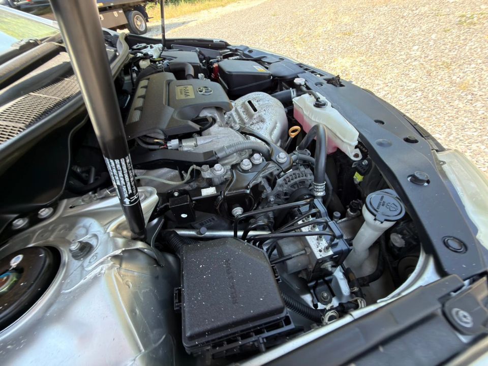 Main image 5