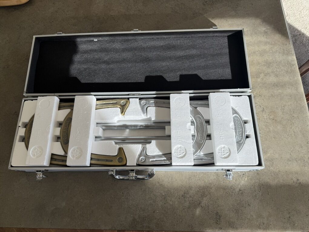 Sportcraft Professional Horseshoe Set, Like New.