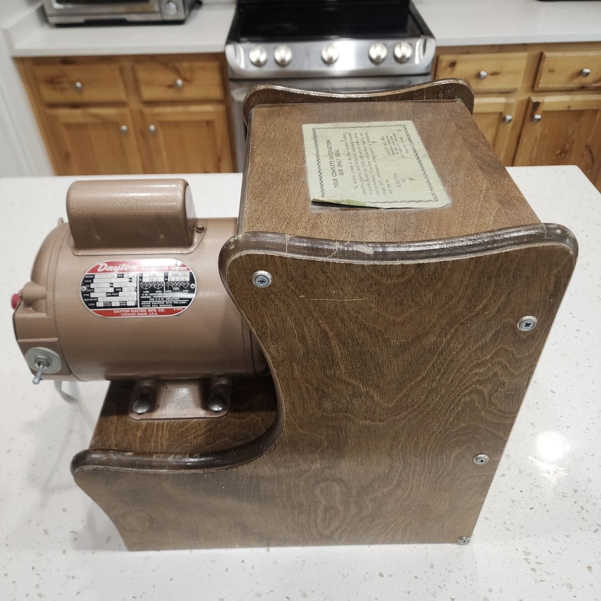 MAGIC MILL 3/4 HP WHEAT GRAIN FLOUR GRINDER WORKS GREAT & GENTLY USED QUALITY!