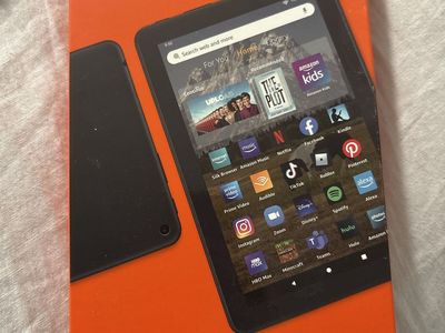 Amazon Fire HD 8 Tablet - 32GB, Wi-Fi, 8" HD Display