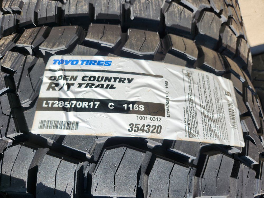 285/70r17 toyo open country rt trail