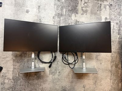 Dual Monitor Set Up: Dell 24" U2422H Full HD