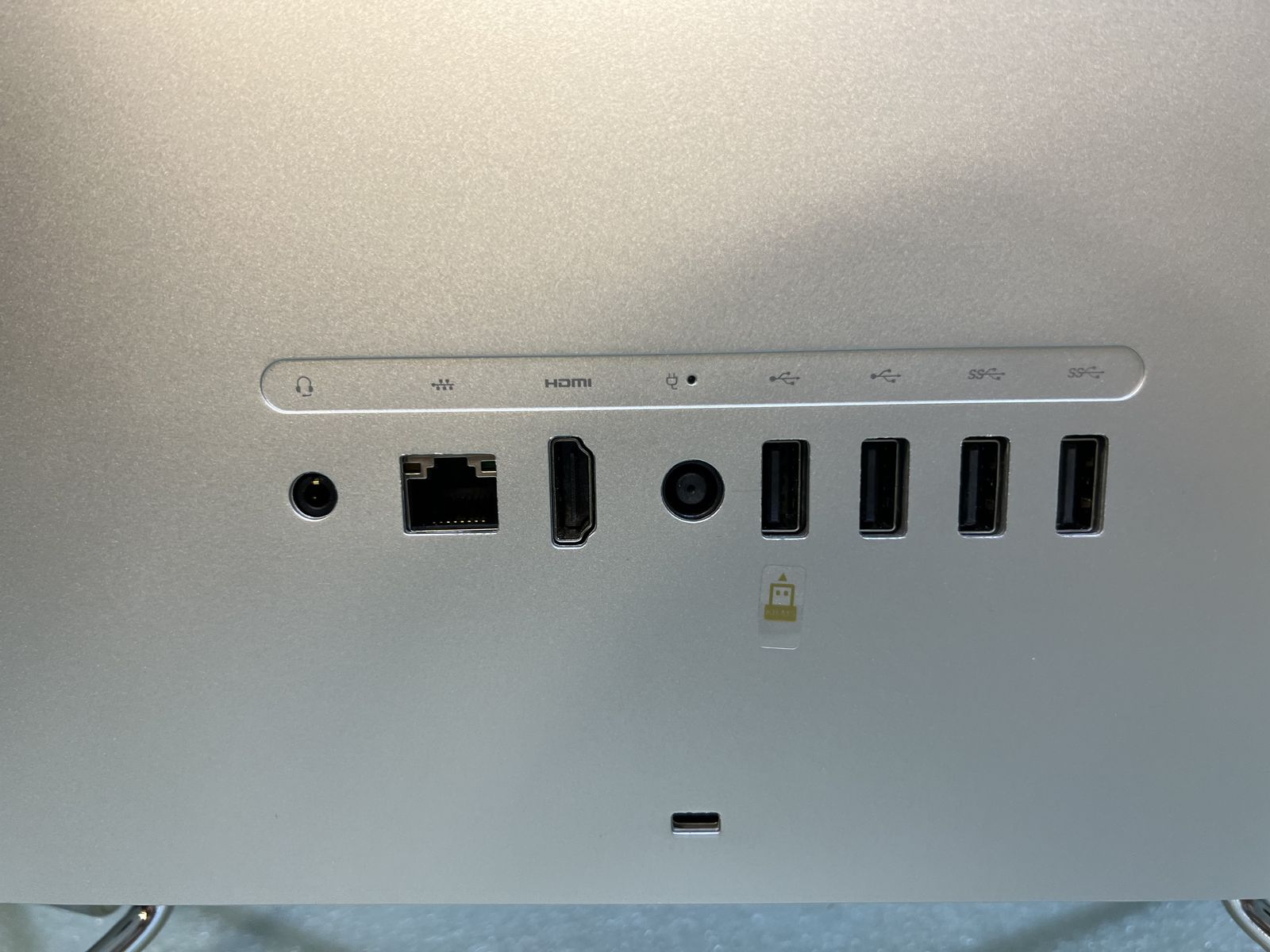 Main image 6