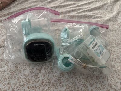 Zomee breast pump