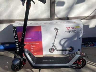 NIU KQi300 All-Terrain Suspension Electric Scooter