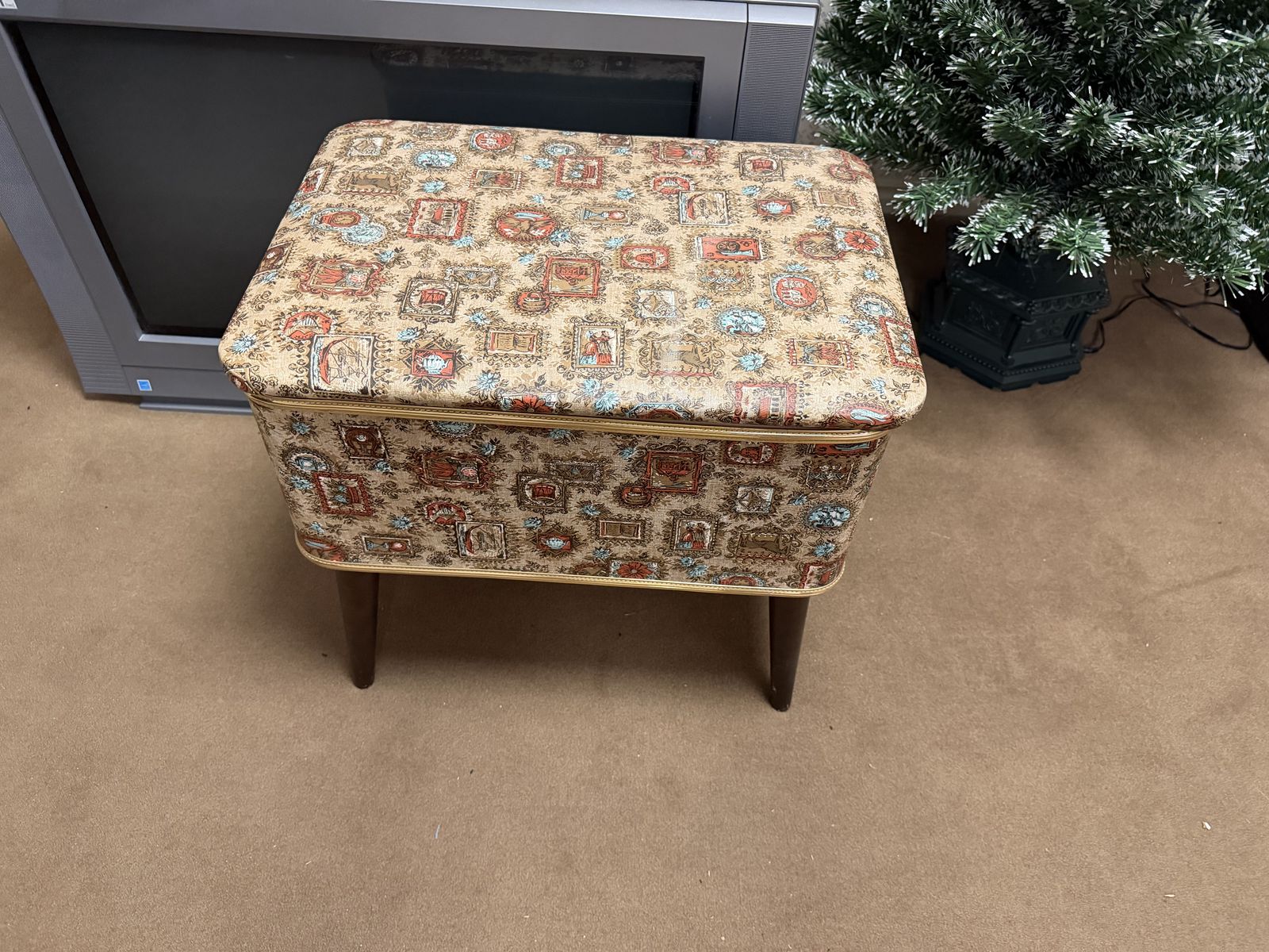 Vintage Hawkeye by Burlington Sewing Stool / Storage Ottoman – 1960s MCM $350 cash/venmo in Provo