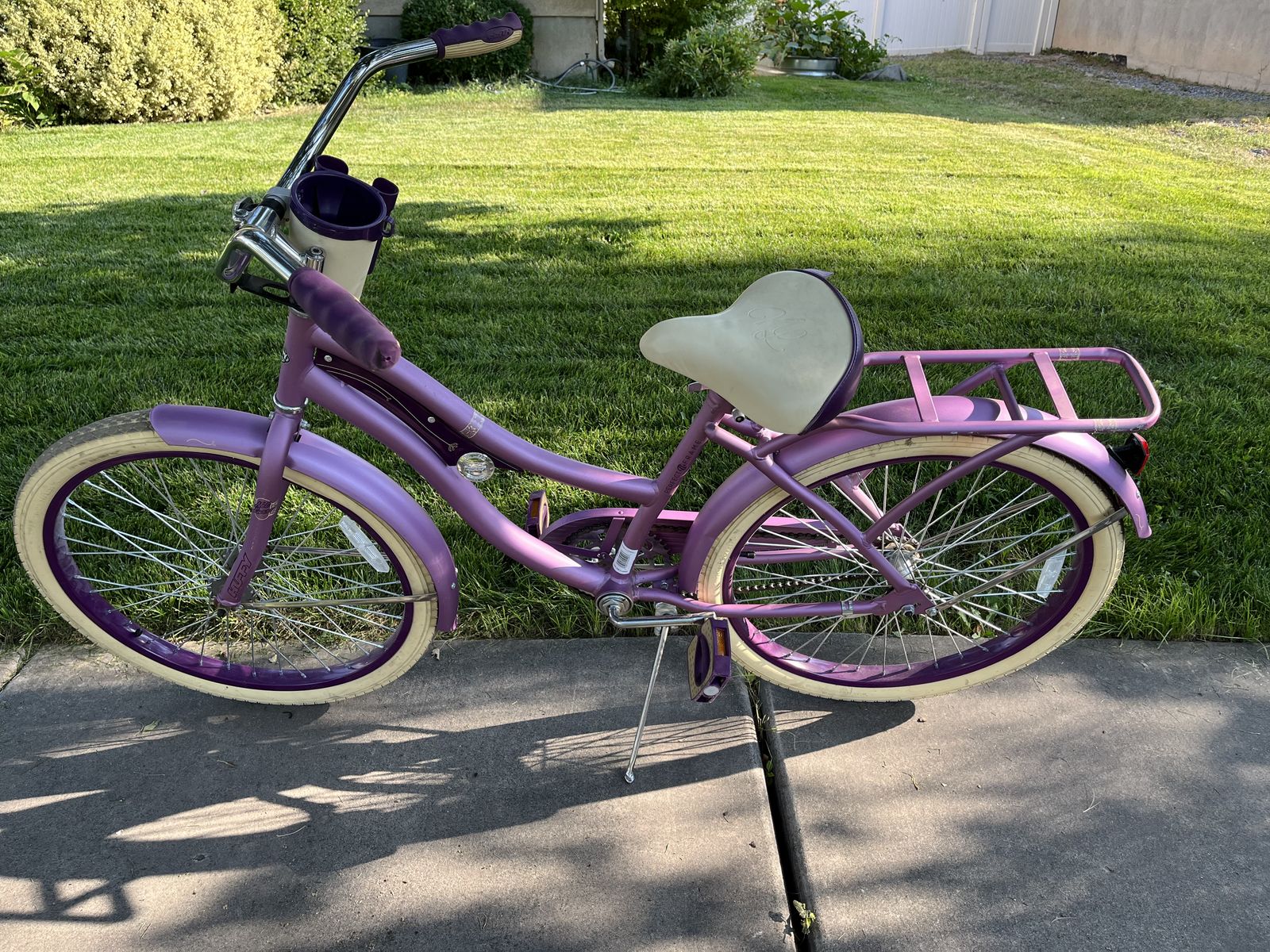 Huffy Women's 26" Cruiser Bike - Purple with Rear Rack and Basket Holder