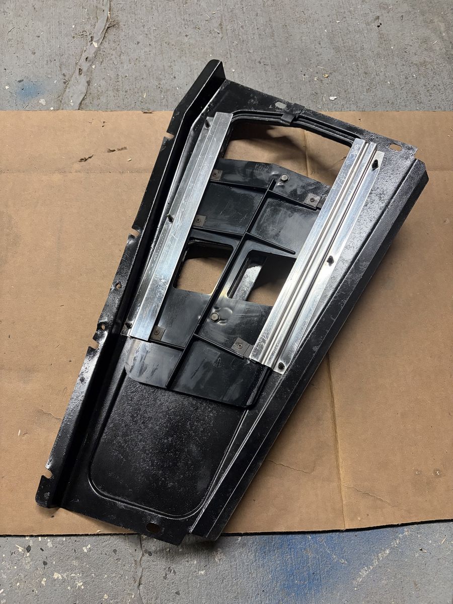 Main image 7