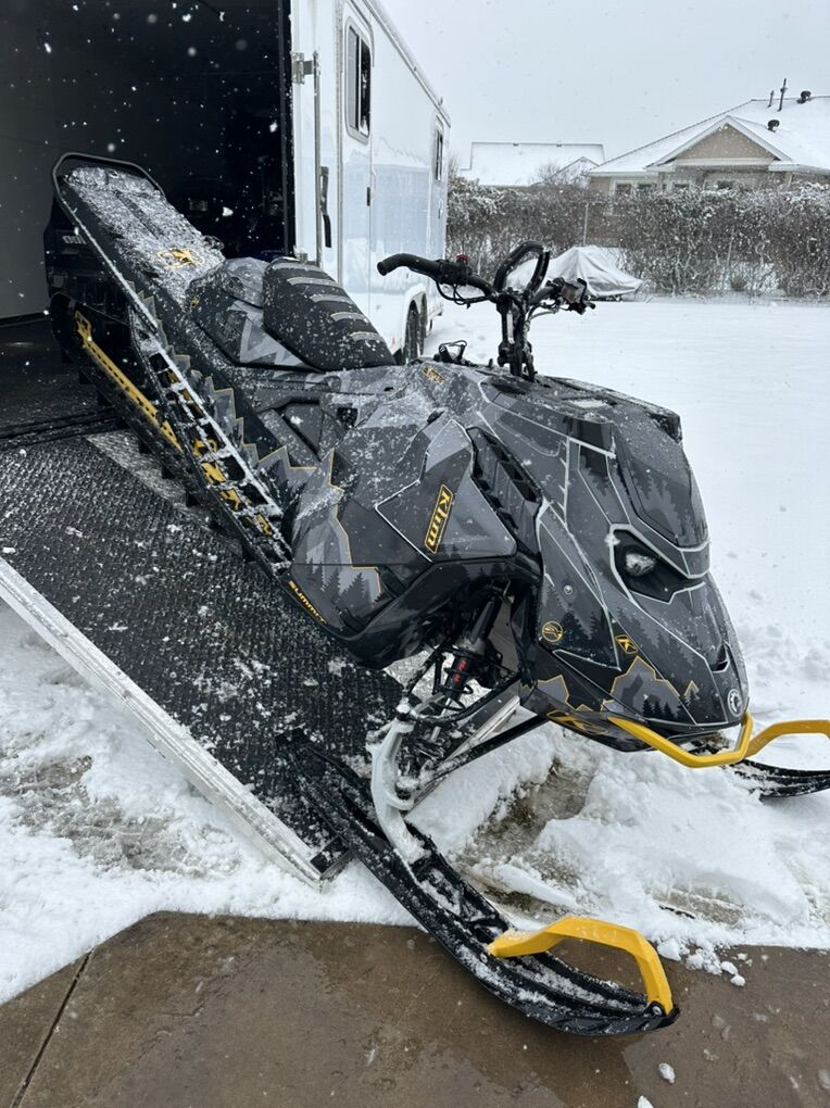 2023 Skidoo Summit Sp 850 165 Track