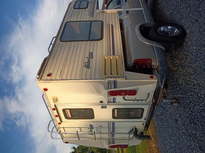 lightweight self contained truck bed camper
