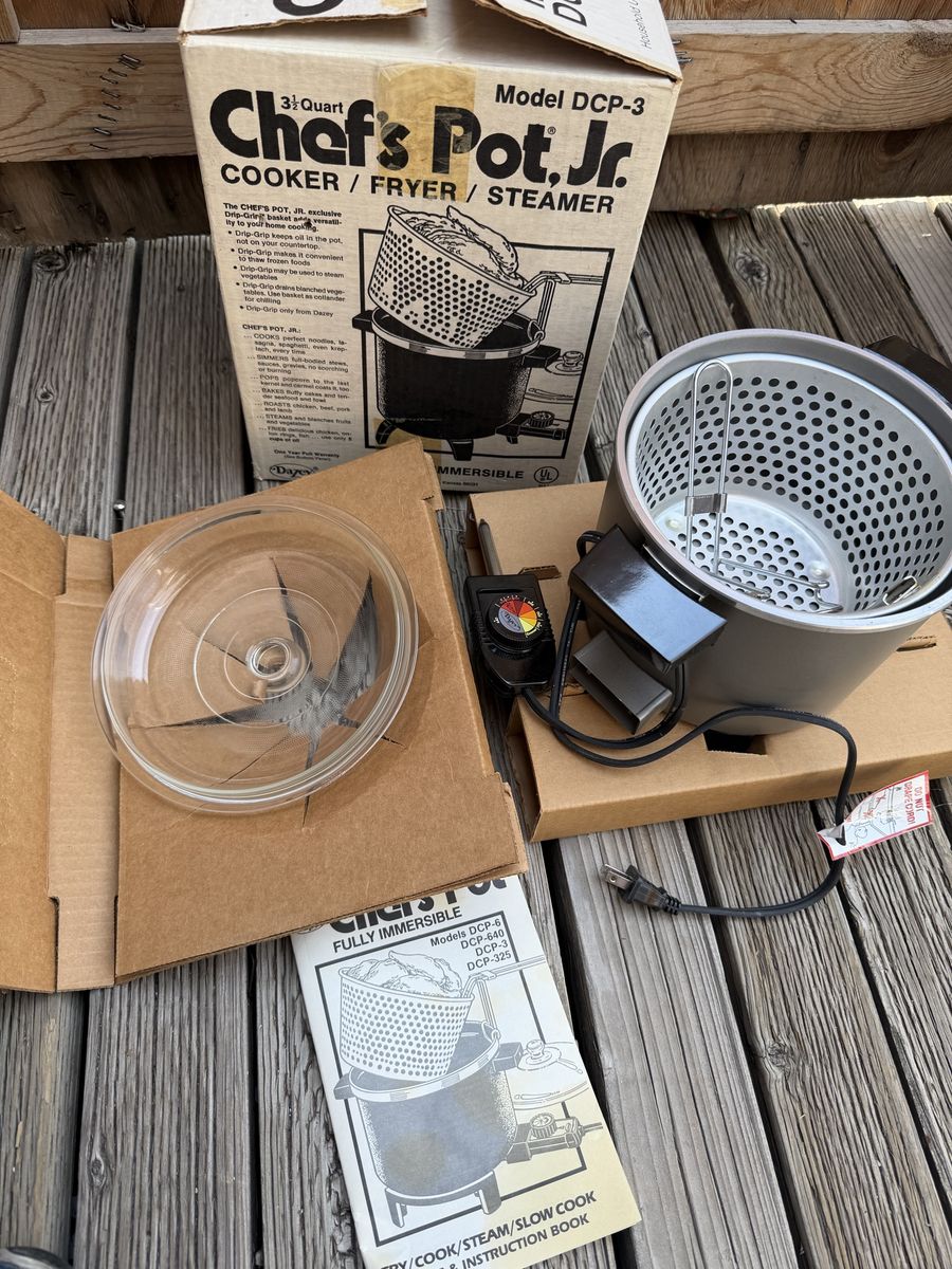 Dazey Chef's Pot Jr. Electric Cooker Fryer Steamer Model DCP-3 3.5 Qt Vintage