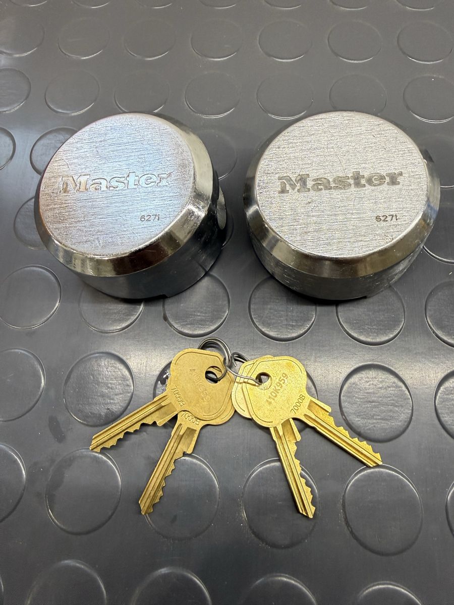 Master Lock 6271 Hidden Shackle Padlocks (2-Pack) - Keyed Alike with 4 Keys