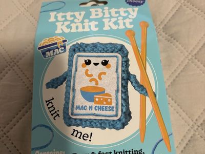 Itty Bitty Knit Kit - Mac and Cheese