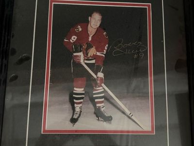 Bobby Hull Signed Framed Photo - Chicago Blackhawks - Original Six Legend - NHL Career Stats
