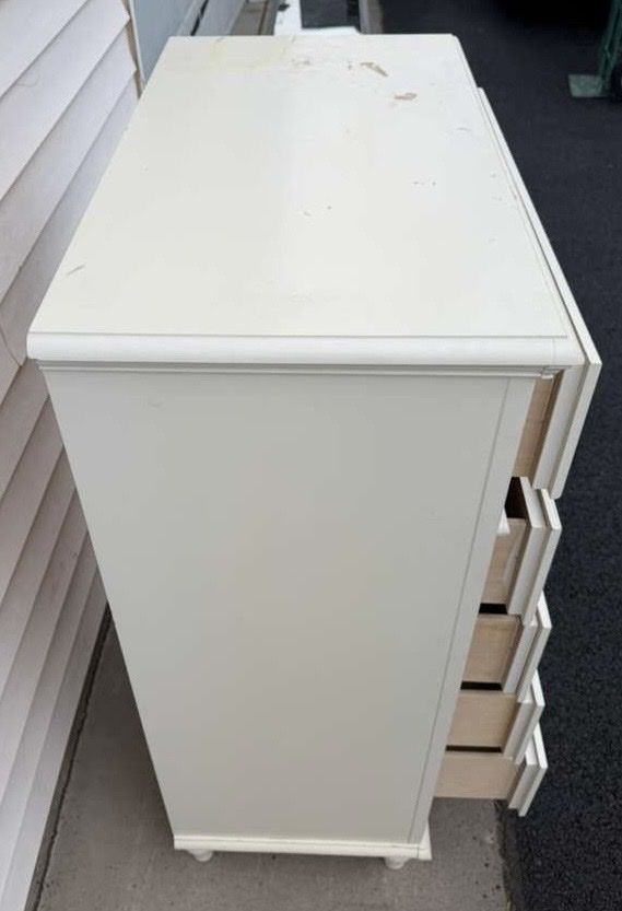 Main image 5