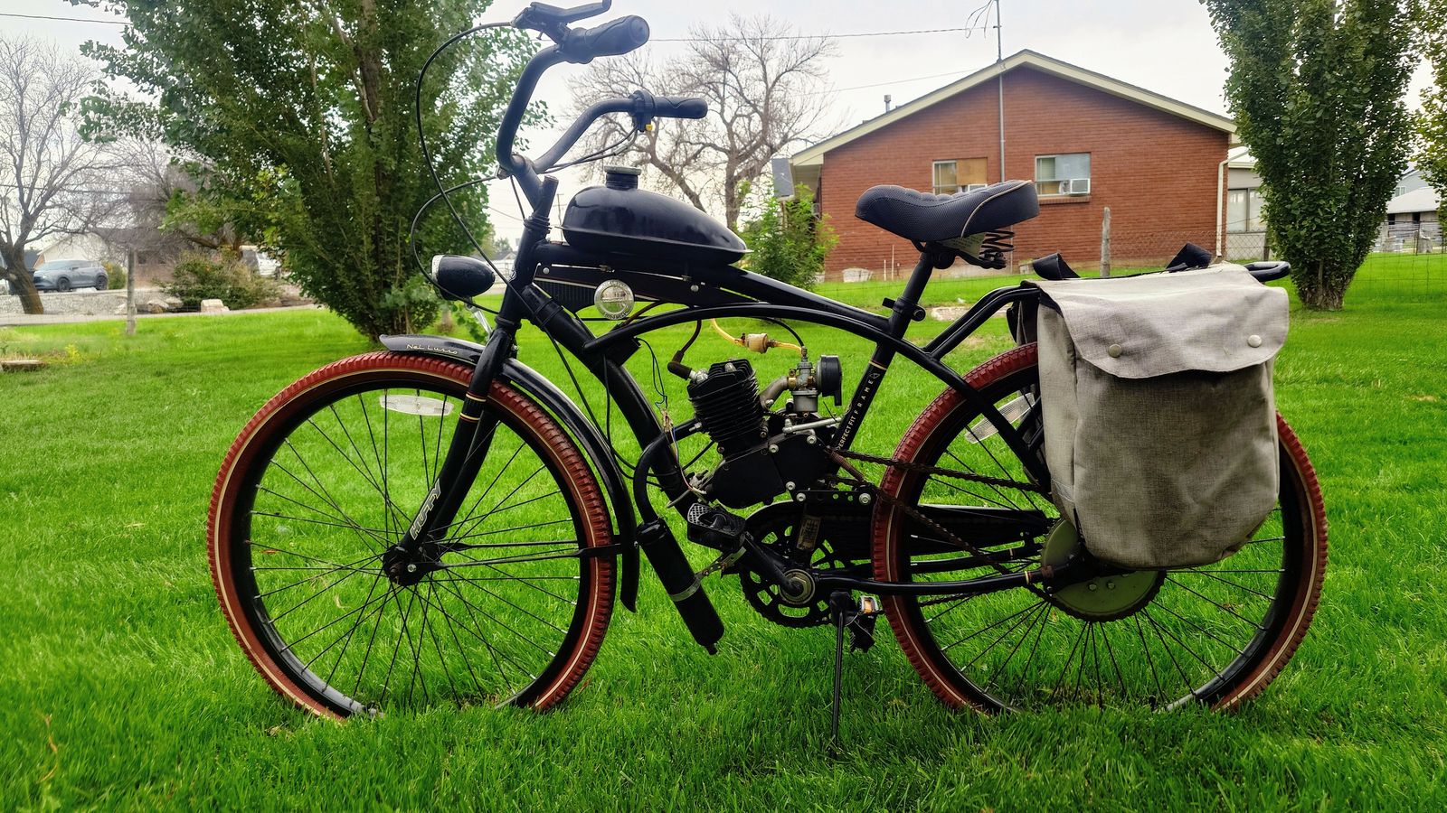 NEW 26" Huffy Nel Lusso 80cc Motorized Bicycle