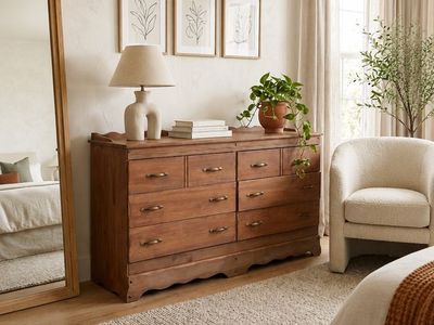 Vintage English Provincial 6-Drawer Dresser Credenza w/Organic Scalloped Apron & Gallery Back w/Original Brass Bardware