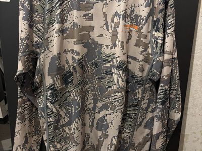 Sitka Open Country Tops (size Large)