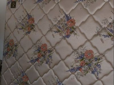 CLEAN king mattress set