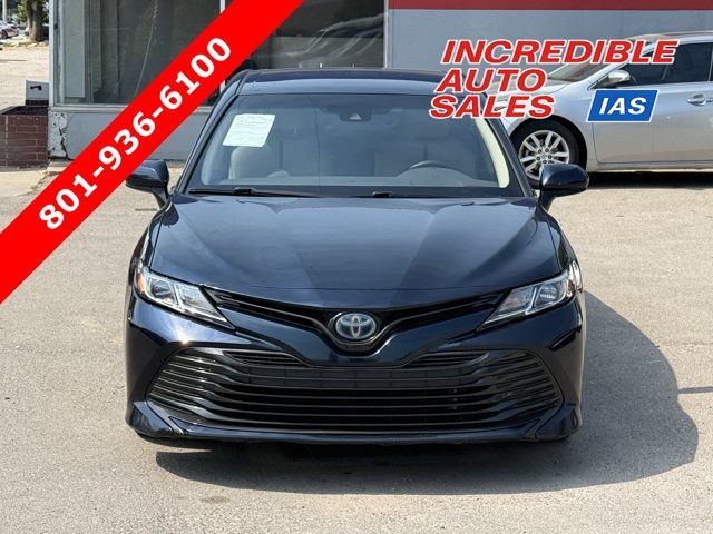 2020 Toyota Camry Hybrid LE