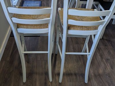 Set of 2 White Bar Stools with Woven Rush Seats