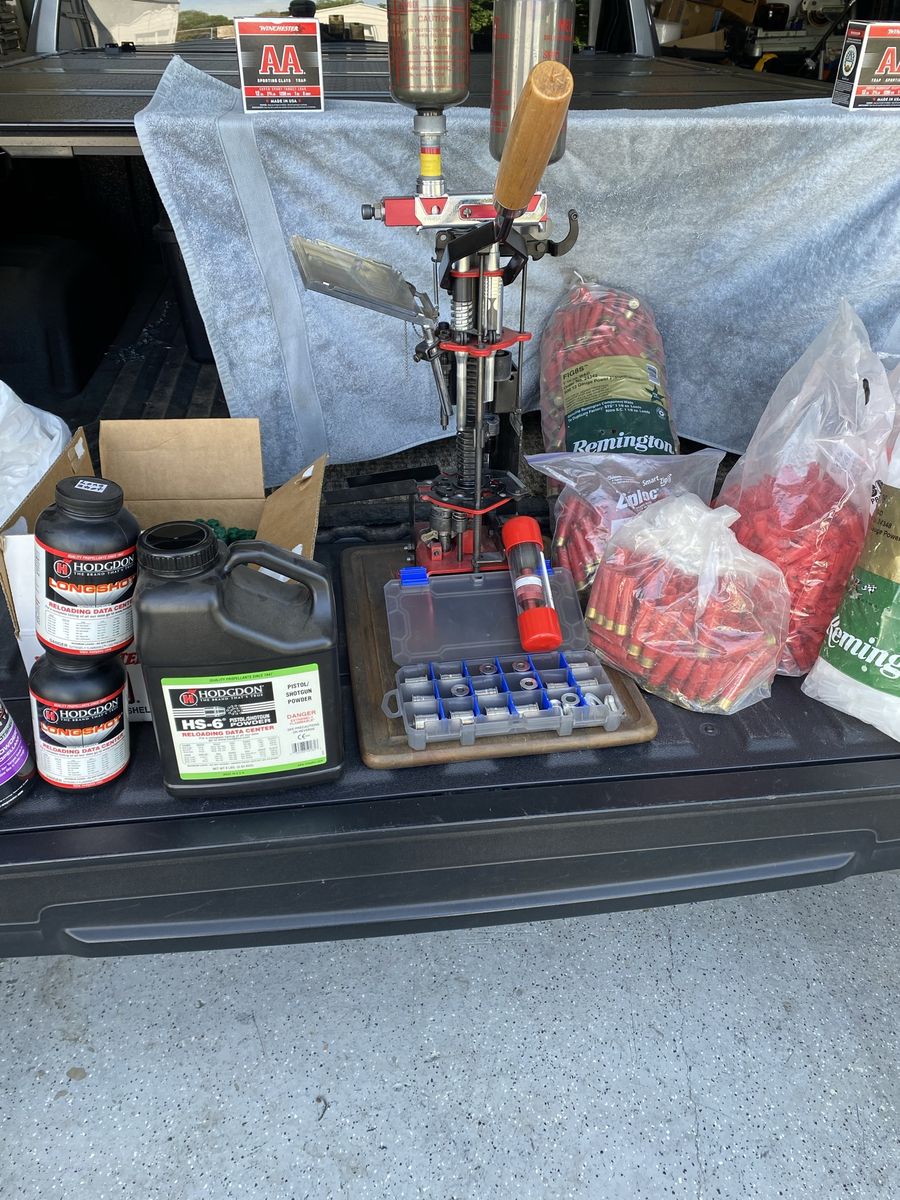Mec 9000g 28ga reloader and supplies
