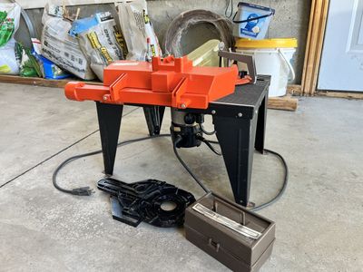 Craftsman Router with Table and all Bits