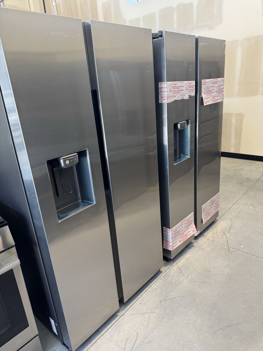 New scratch and dent Samsung 22 cu. ft. Counter Depth Side by Side Refrigerator