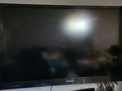 46 inches Sony Bravia TV