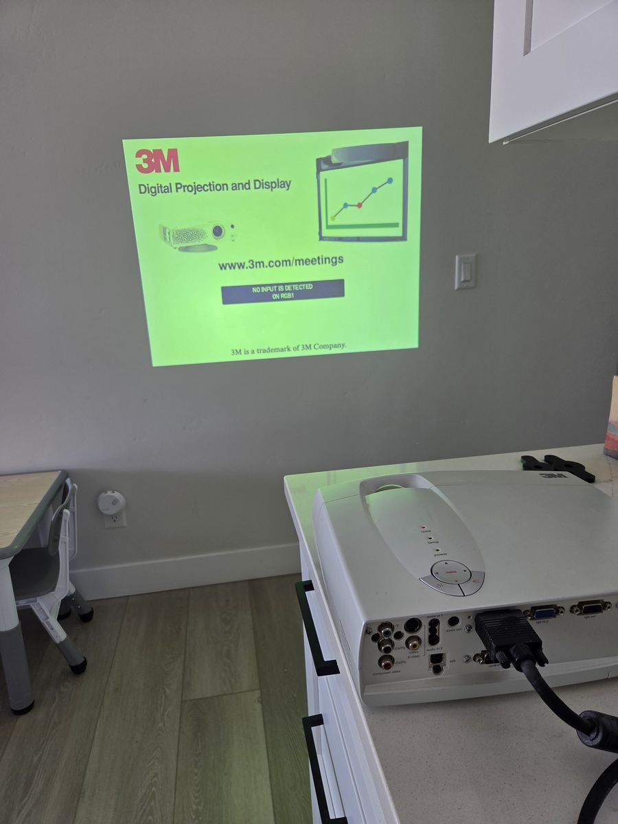 3M X55 Projector + Ceiling Mount