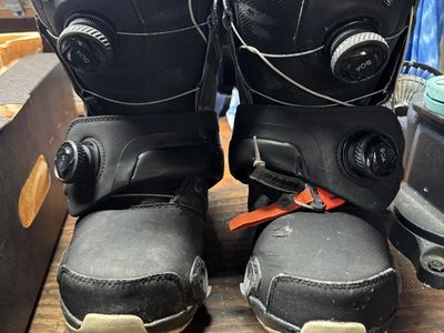 Womens size 9 Burton Step On boots