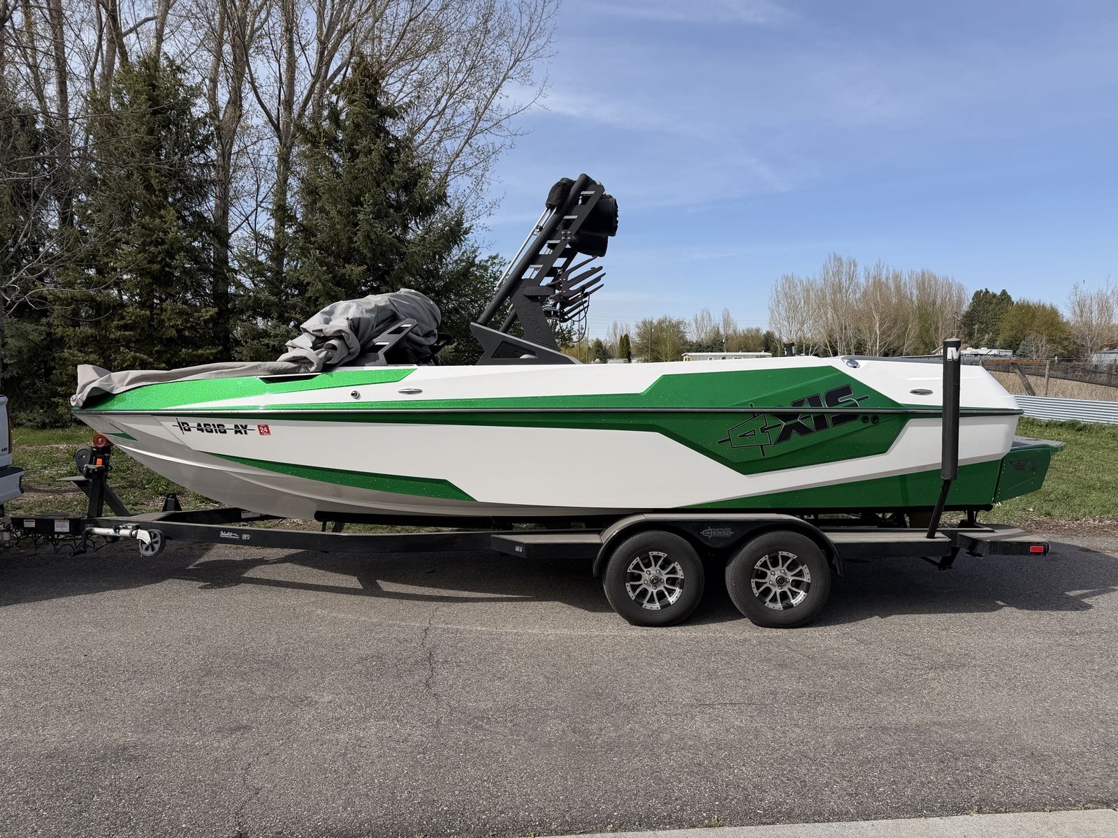 Axis T23 Wakeboard Boat with Trailer - White & Green, Excellent Condition