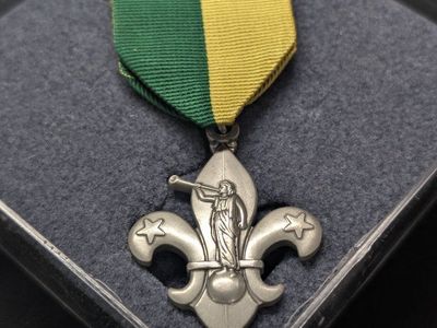 NEW IN CASE. On My Honor" award medal,