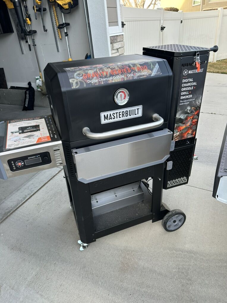 New Masterbuilt 800 Charcoal Grill Smoker