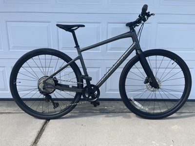 2021 Specialized Sirrus X 4.0 Disc Size Medium 1x11 Like New
