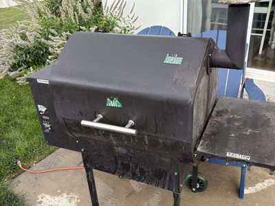 Green Mountain Grills GMG Daniel Boone Pellet Grill (smoker)