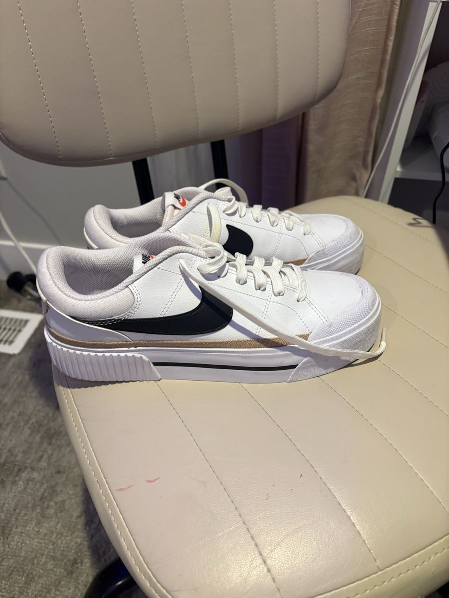 Woman’s Nike shoes