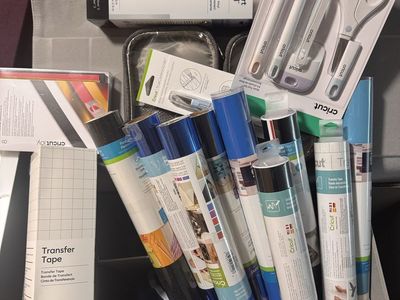Smart Vinyl/Tools, also Maker 3 (brand new), easy press 2 (brand new), air2(used), maker (used), mugpress (used),hatpress(new)