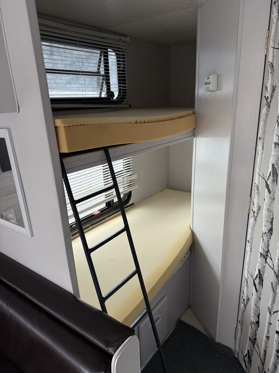 Main image 13
