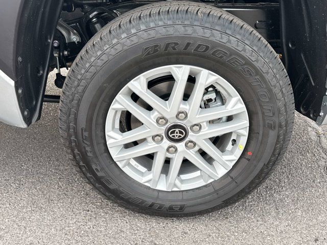 Main image 6