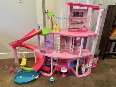 New Barbie Dreamhouse Pool Party Playset