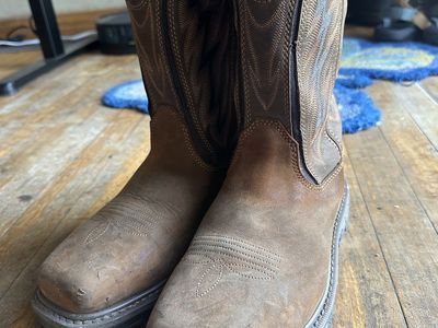 Men’s 7.5 Wide Redwings Work Boot