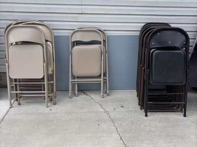 20 Metal Folding Chairs