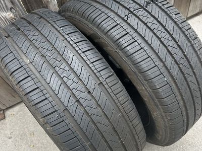 Used Michelin Premier LTX 235/65R18 Tires - Set of 4, and a spare tire Good Tread