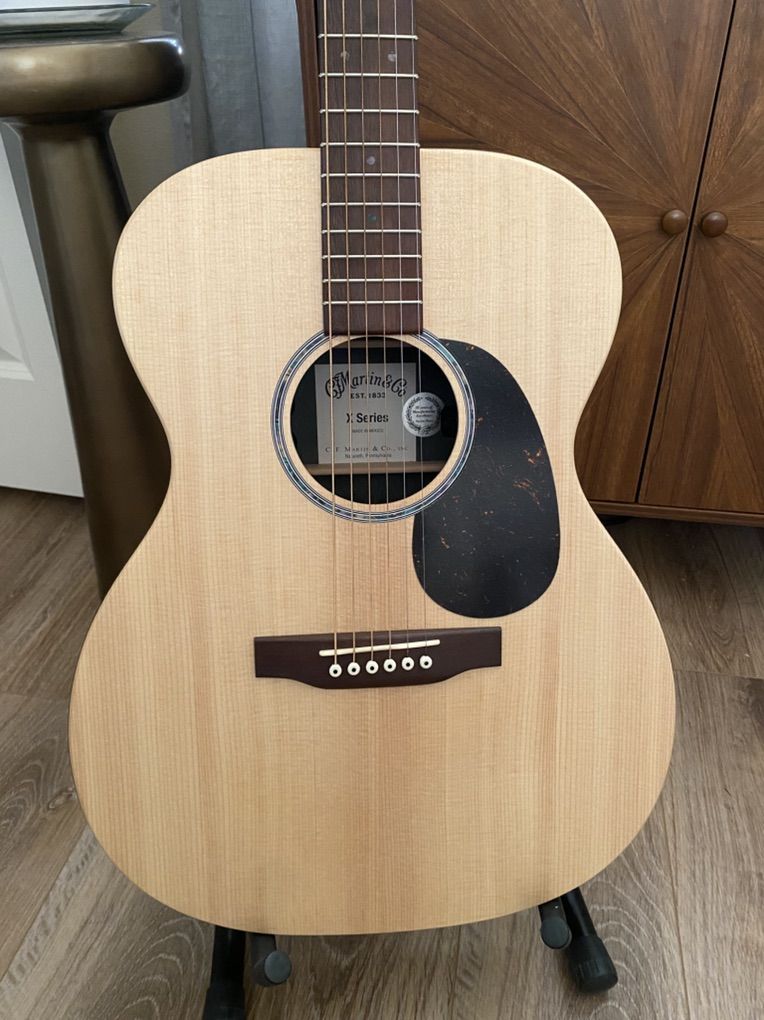 000-X2E Martin Acoustic Electric Guitar And Case