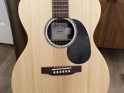 000-X2E Martin Acoustic Electric Guitar And Case