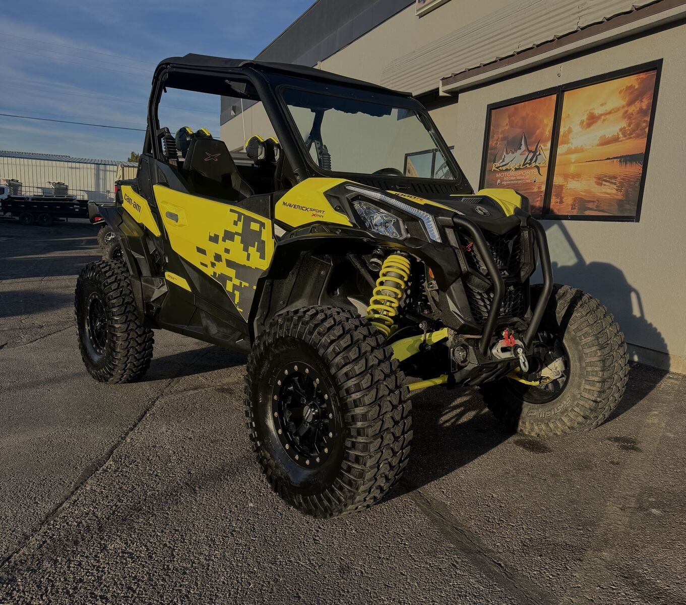 SUPER CLEAN Pre-owned 2019 Maverick Sport XMR 1000R.