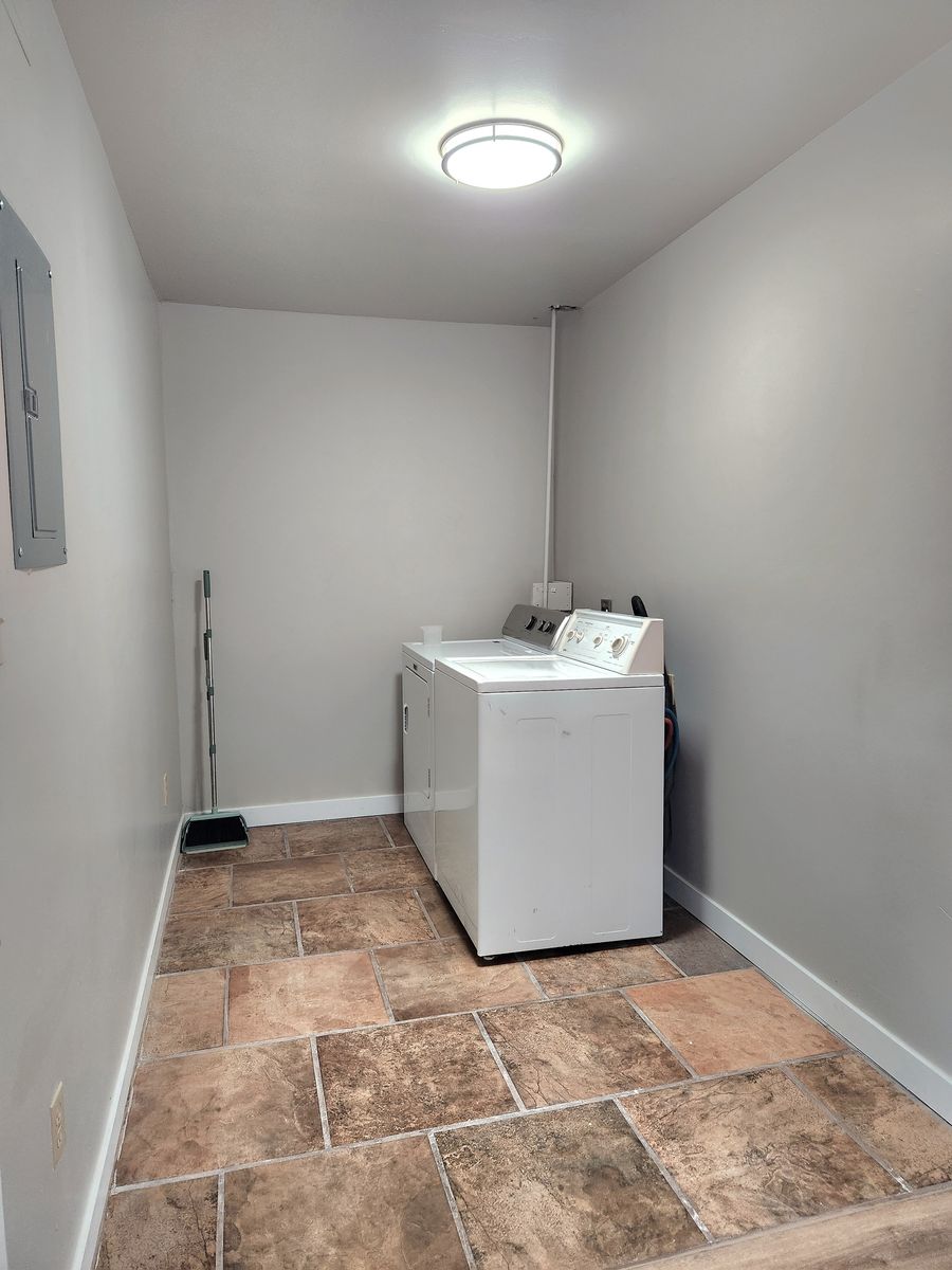 Main image 11