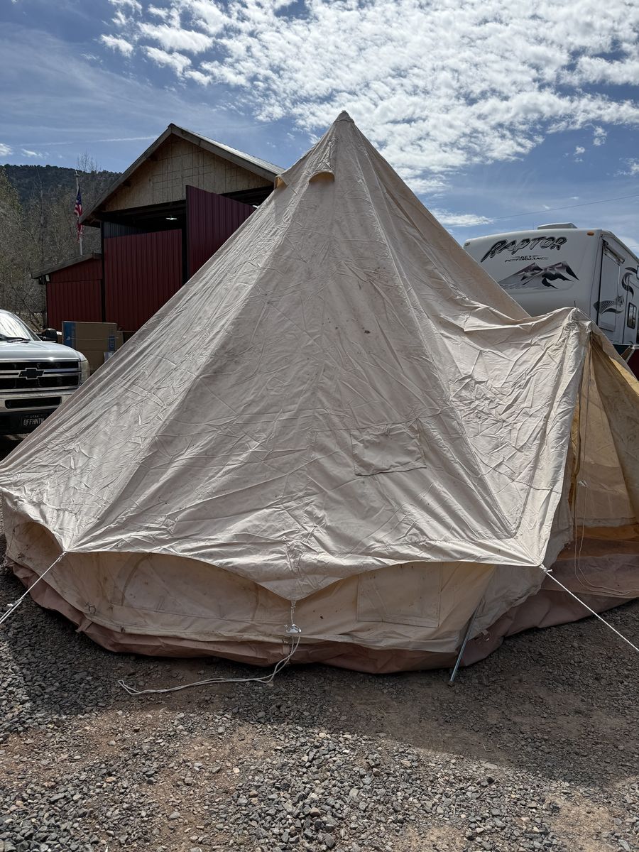 20' Canvas Bell Wall Tent With Center Pole Ropes